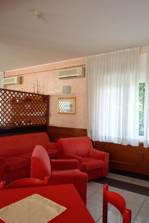 Hotel Paris 리그나노 사비아도로 외부 사진